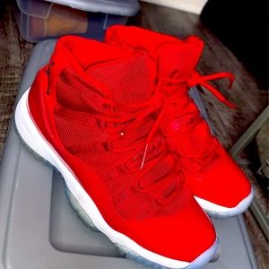 Jordan 11 Gym Reds